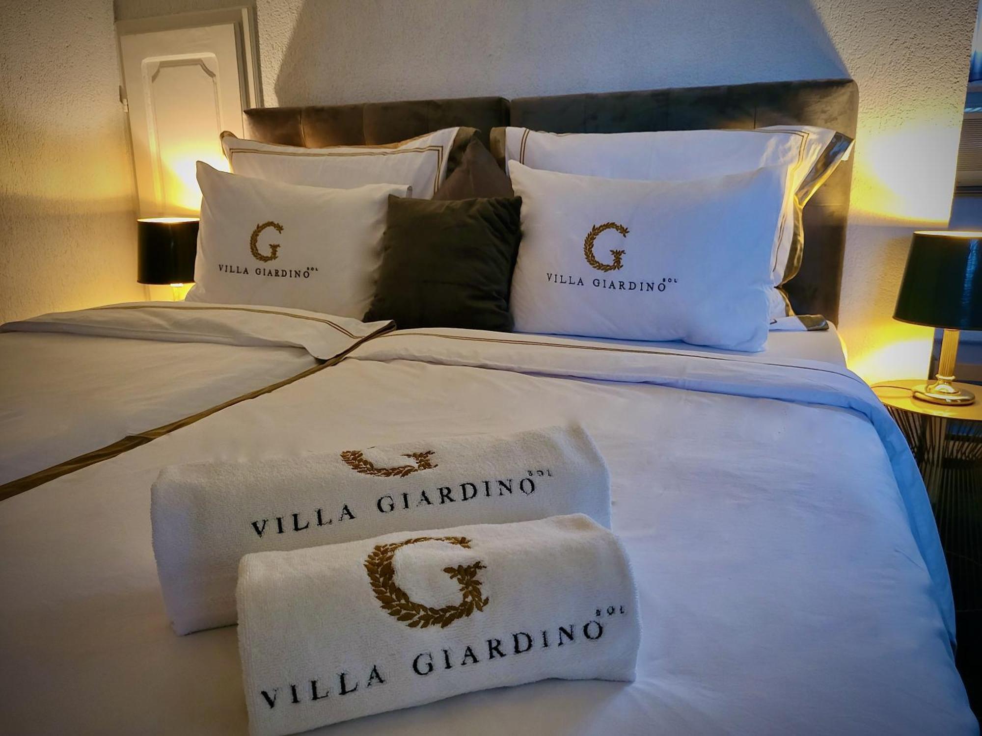 Villa Giardino Heritage Boutique Hotel Bol Quarto foto